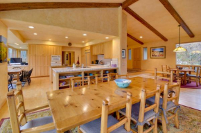 Family-Friendly Home about 2 Mi to River Run Day Lodge